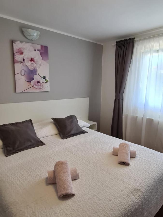 Apartments Juric Brodarica  Luaran gambar