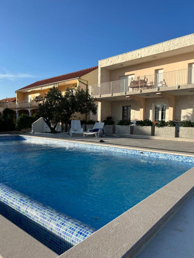 Apartments Juric Brodarica  Luaran gambar