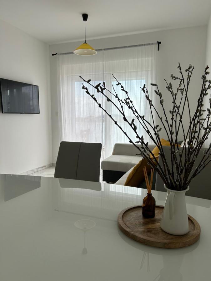 Apartments Juric Brodarica  Luaran gambar