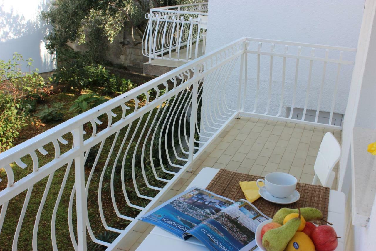 Apartments Juric Brodarica  Luaran gambar